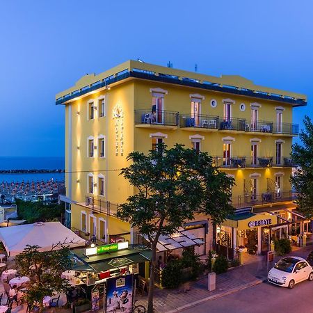 Hotel Estate Rimini Kültér fotó