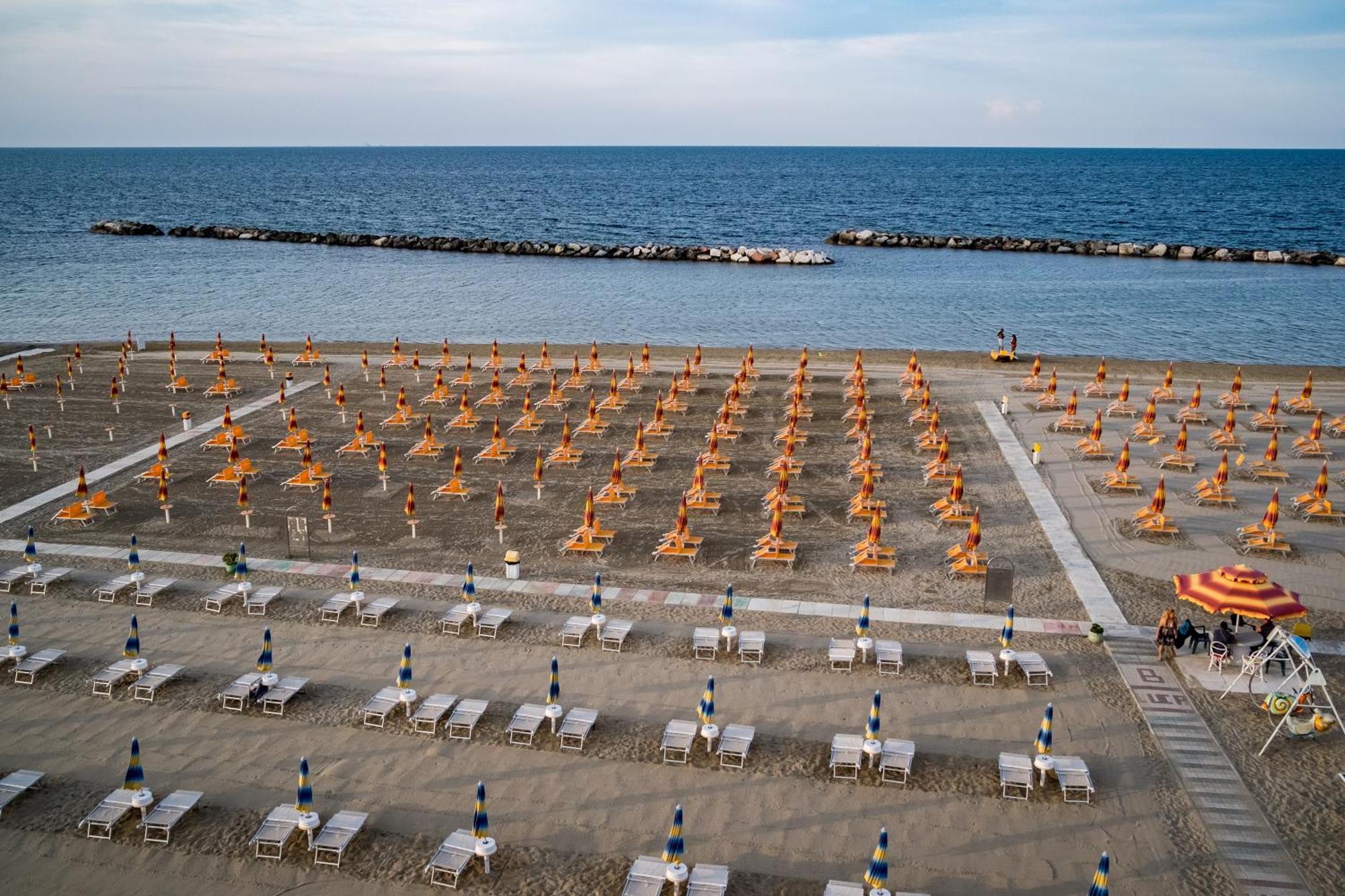 Hotel Estate Rimini Kültér fotó